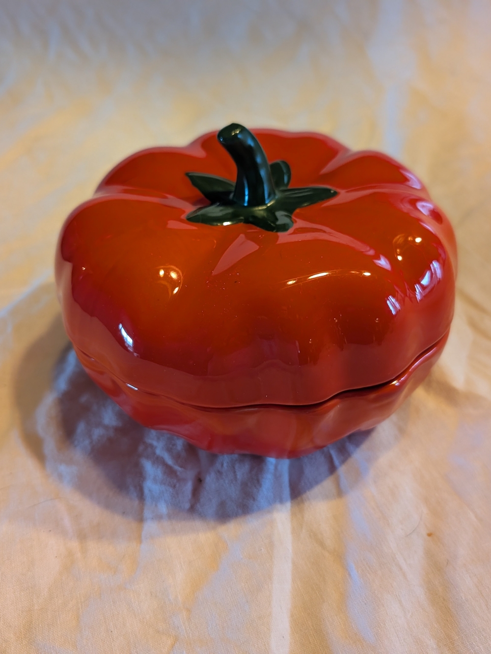 2/30$ Ceramic Tomato Storage Jar in Red with Green Stem